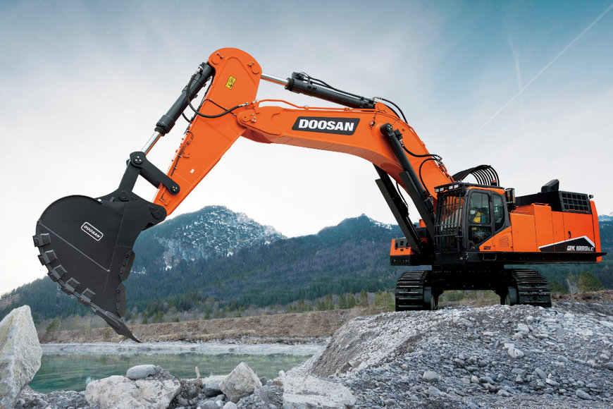 Doosan Launches New DX1000LC-7 100 tonne Excavator